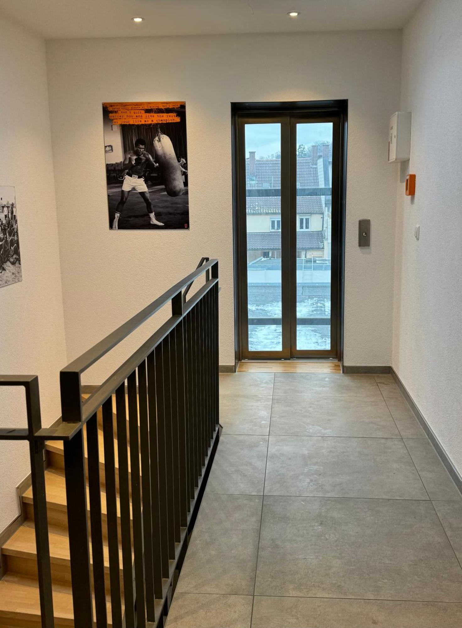 Moderne In Attraktivem Altbau Apartment